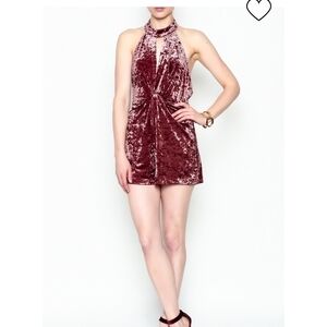 ASTR the label Loretta velvet Romper size XS